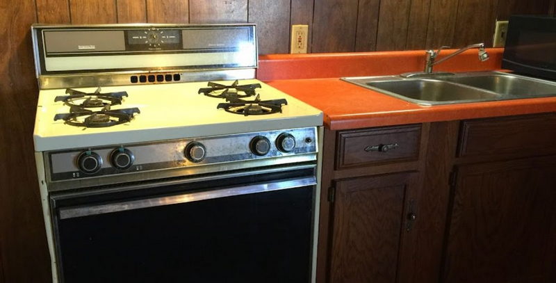 Lincoln Lawns Motel (Lincoln Lawns Motel Apartments) - From The Web (newer photo)